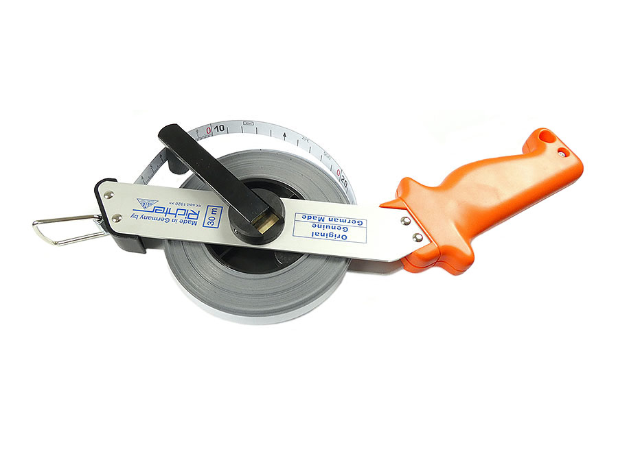 Maßband mit Alu-Rahmen weißlackiert 13 mm 30 m Maßband mit Alu-Rahmen weißlackiert 13 mm 30 m