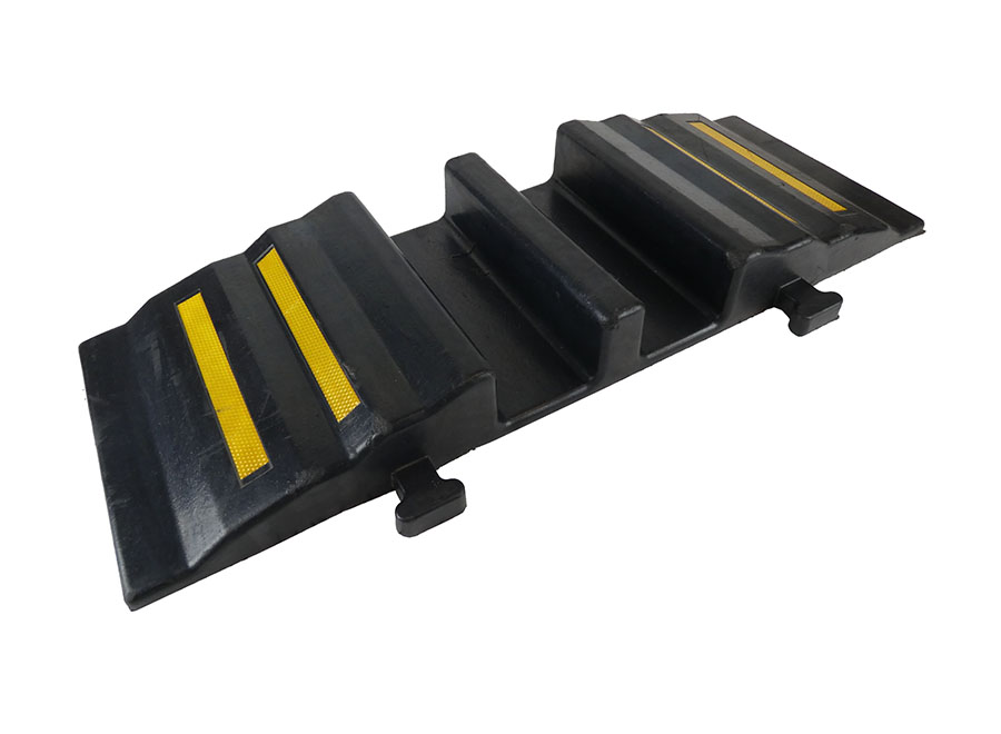 Schlauchbrücke aus Vollgummi 300x870x90mm Schlauchbrücke aus Vollgummi 300x870x90mm