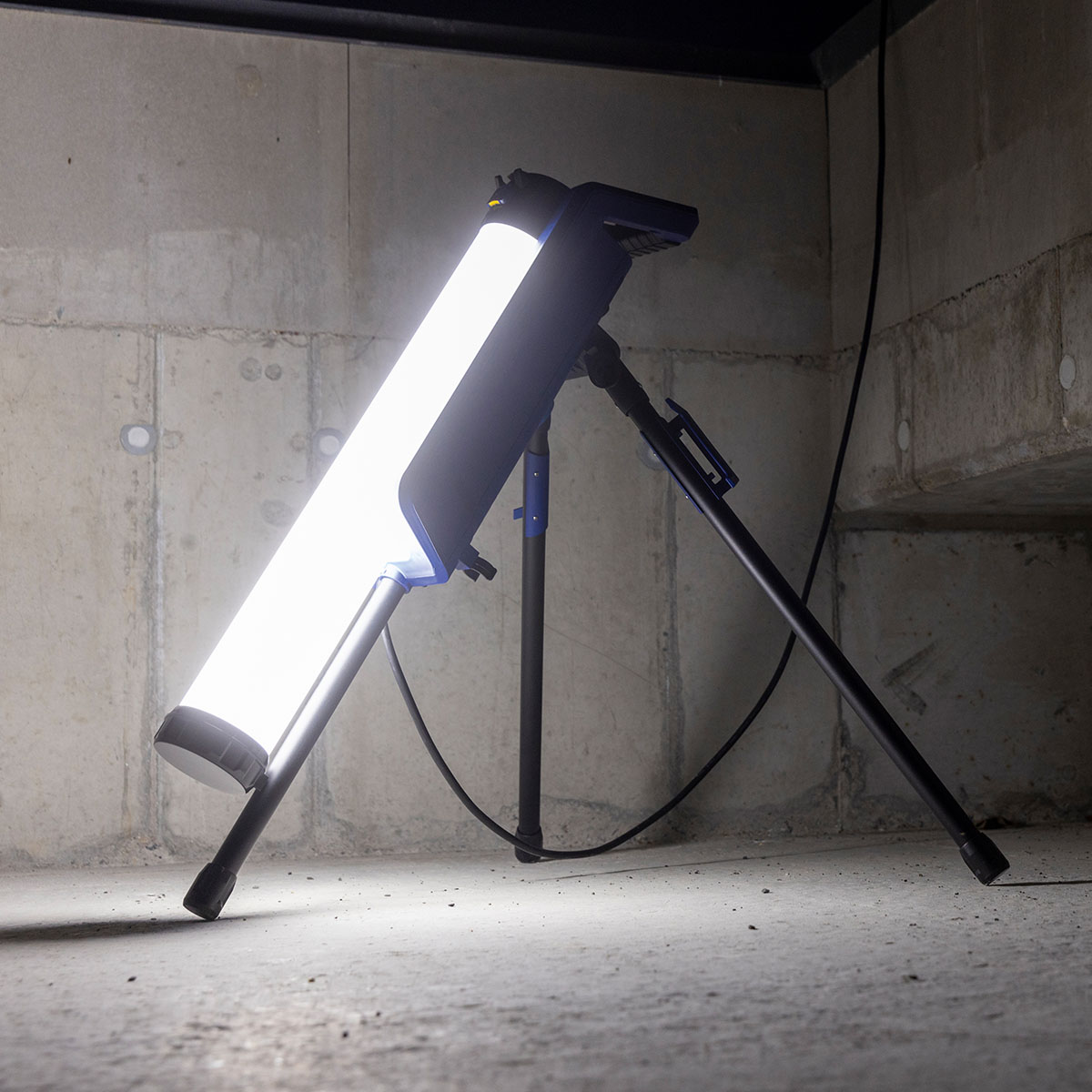 CENTRA 360° LED-Lichtsäule 70 W – 7.000 lm