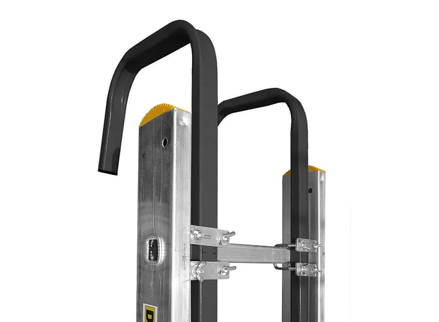 Leiterhalter für Dachfirst zum sicheren Arbeiten auf Dächern Leiterhalter für Dachfirst zum sicheren Arbeiten auf Dächern