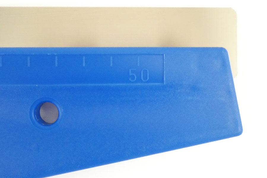 Handwerker3000® Tapezierschiene Schneidelineal blau 575 mm